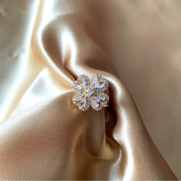 Gold Plated Rotating Four Clover Adjustable Ring - Picture 7 of 11